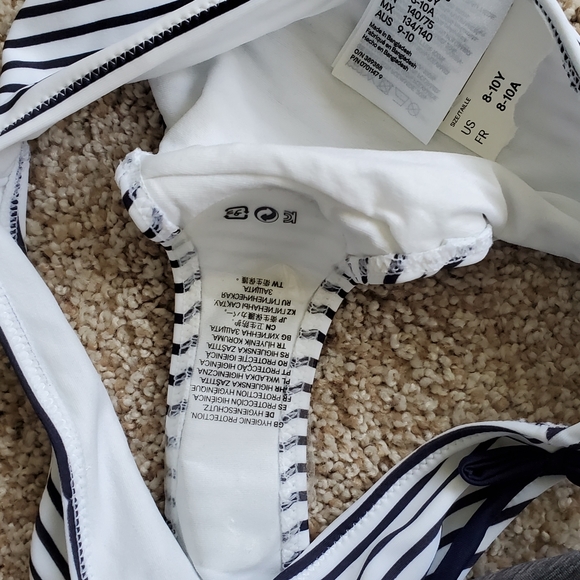 H&M girls Swim Suit - Picture 3 of 4